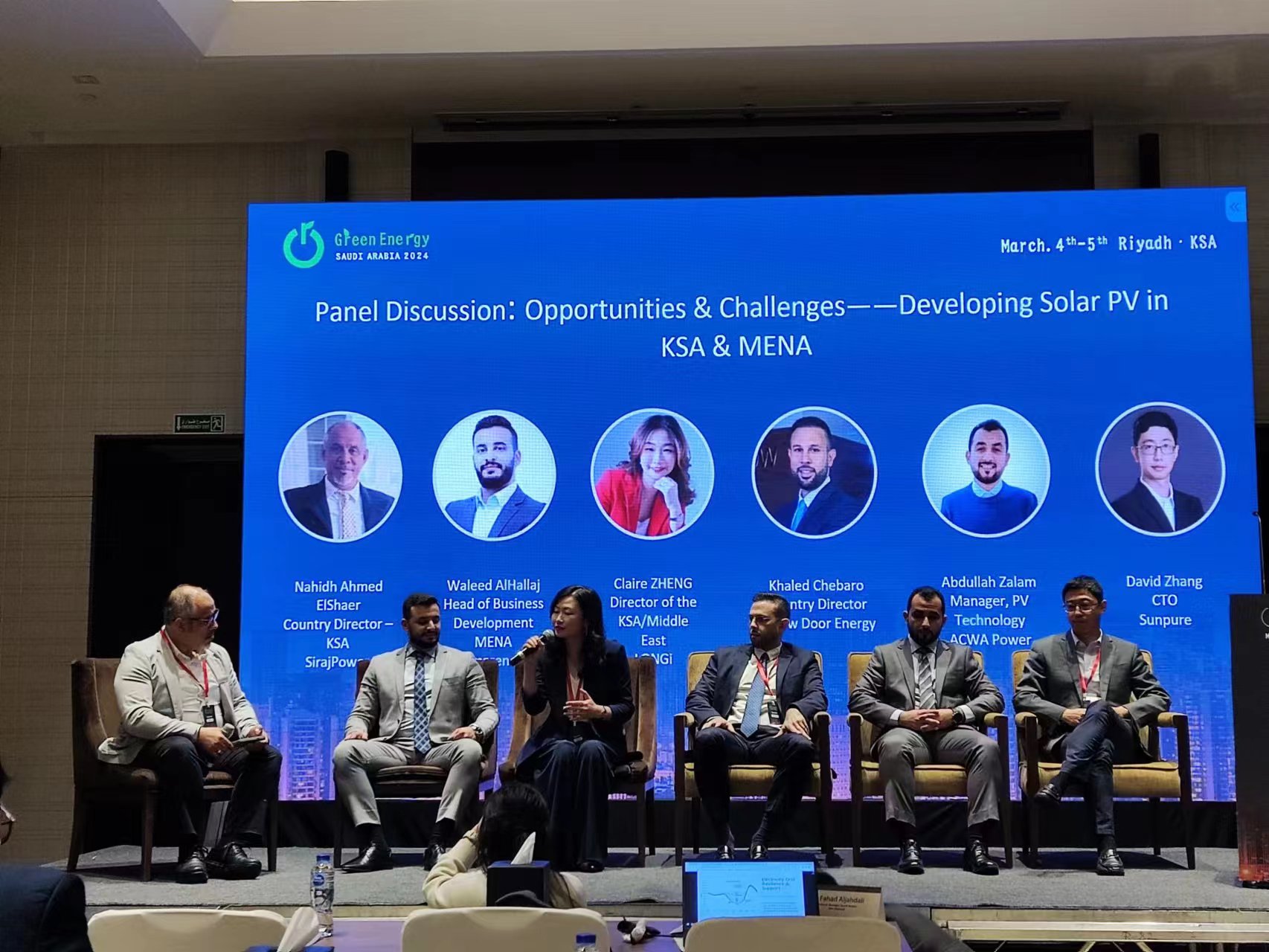 LONGi Solar, proudly announces its prominent participation in Saudi Arabia Green Energy Week 2024, held on March 4th-5th in Riyadh at the Hyatt Regency Olaya. The event, which focused on the solar power and green hydrogen sector, gathered notable participants to share insights and discuss the latest industry developments, particularly concerning green energy projects in Saudi Arabia and the MENA region.